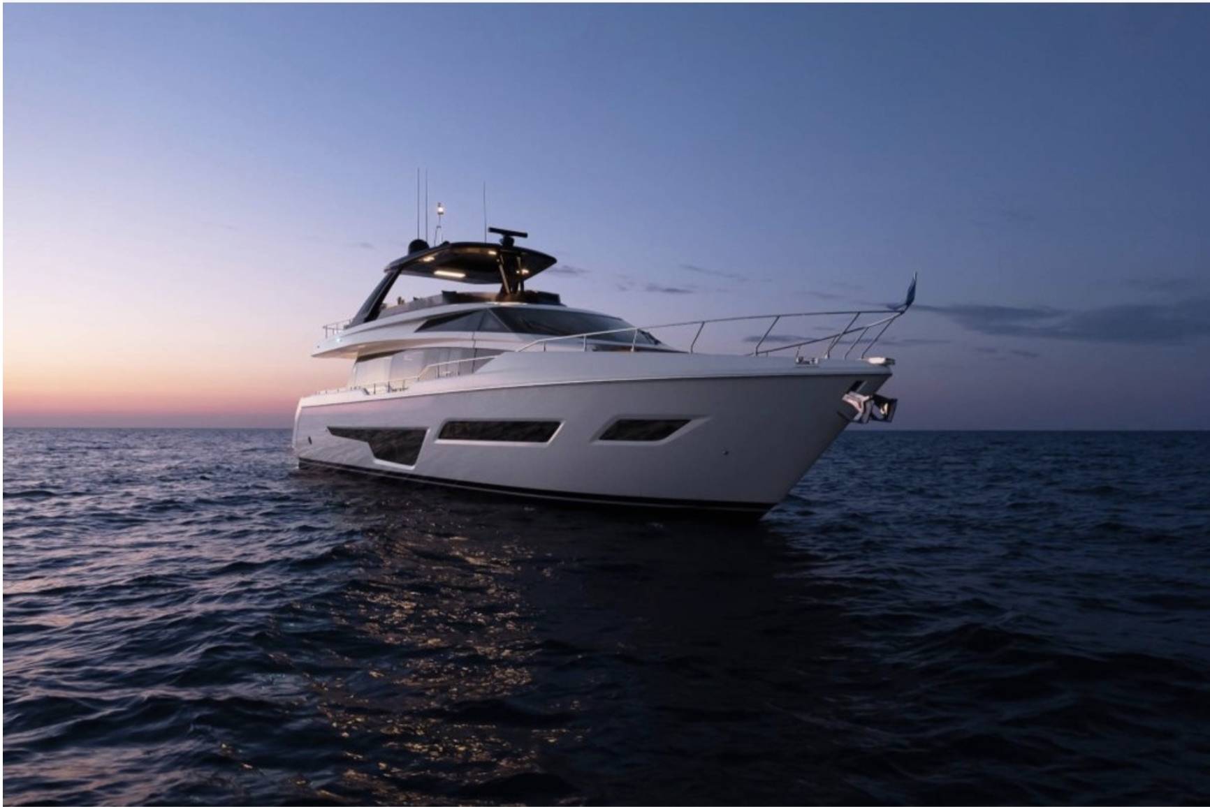 FERRETTI 780