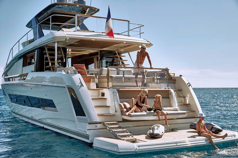 PRESTIGE YACHT X70