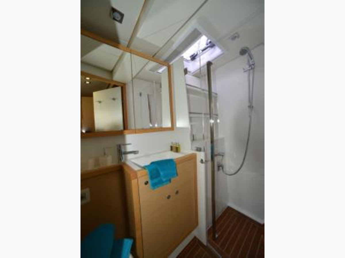 LAGOON 620