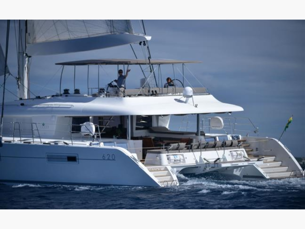 LAGOON 620